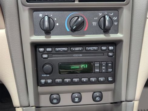Used 2004 Ford Mustang GT RWD image 12
