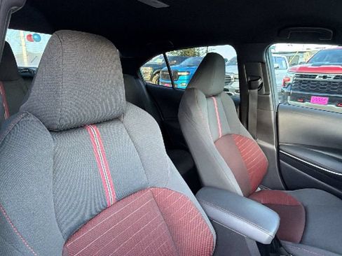 Used 2025 Toyota Corolla SE FWD image 29