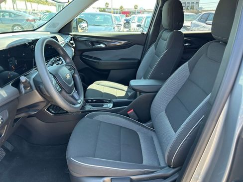 Used 2024 Chevrolet TrailBlazer LT w/ Driver Confidence Package image 24