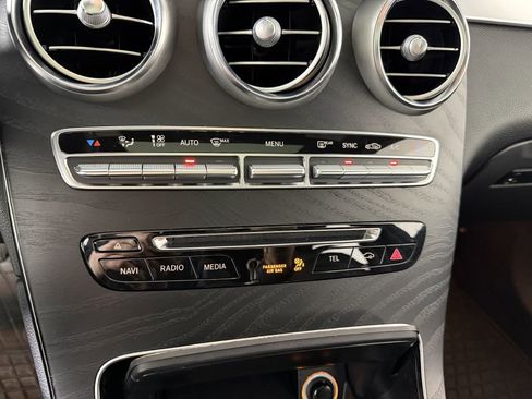 Used 2018 Mercedes-Benz GLC 300 4MATIC Coupe image 34