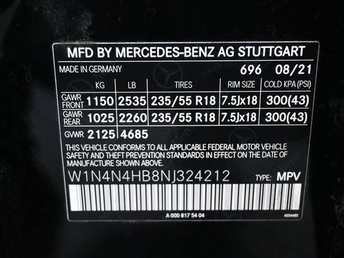 Used 2022 Mercedes-Benz GLA 250 4MATIC w/ Premium Package image 8