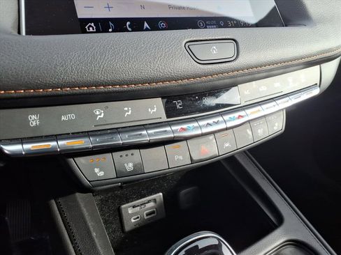 Certified 2023 Cadillac XT4 Premium Luxury w/ Technology Package image 23