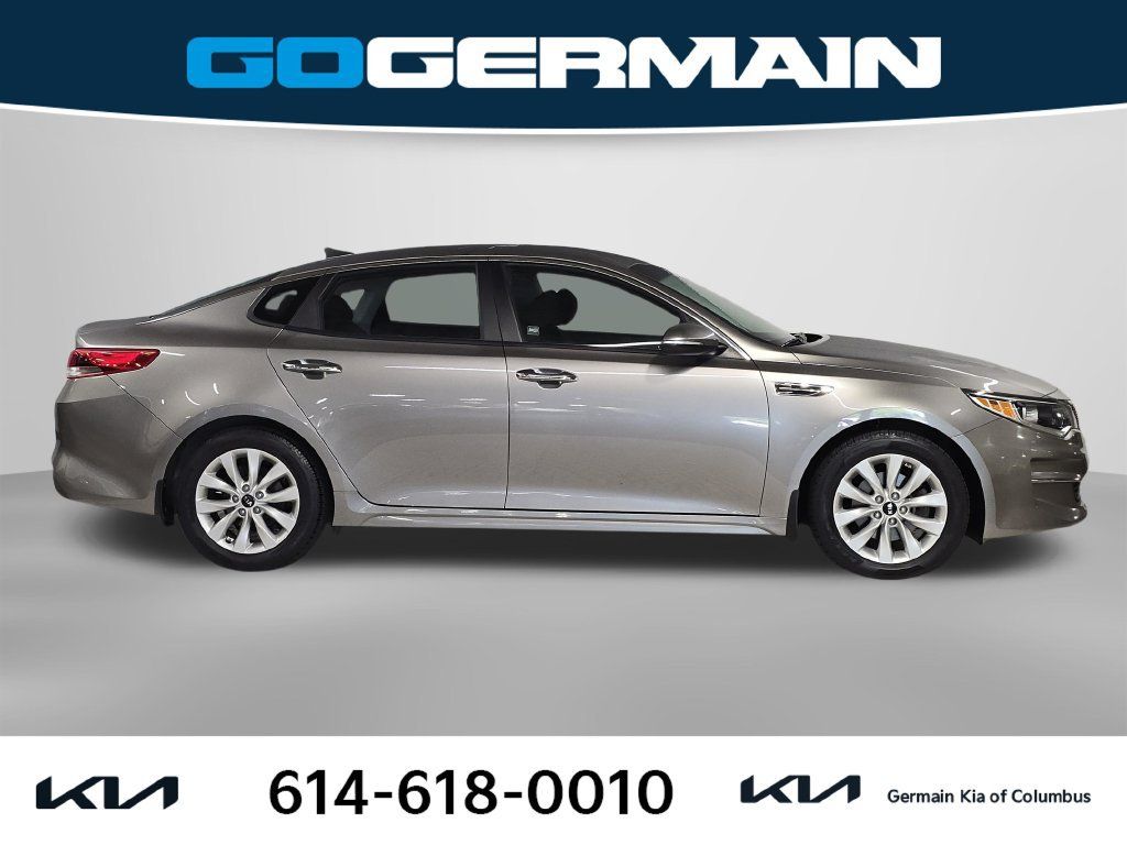 Used 2018 Kia Optima LX w/ 17" Alloy Wheels Package FWD image 6