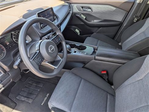 Used 2023 Nissan Rogue SV image 21