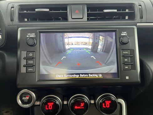 Used 2024 Toyota GR86 Premium RWD image 21