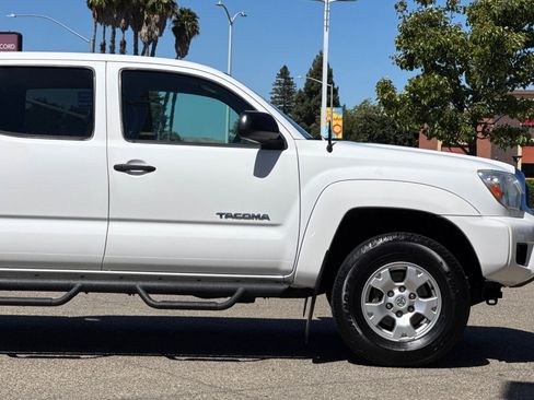 Used 2012 Toyota Tacoma PreRunner w/ SR5 Pkg RWD image 32
