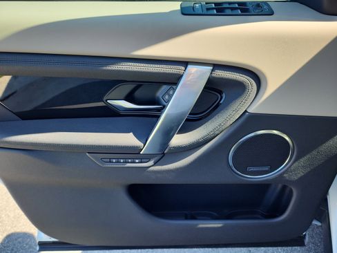 Certified 2025 Land Rover Discovery Sport S image 24