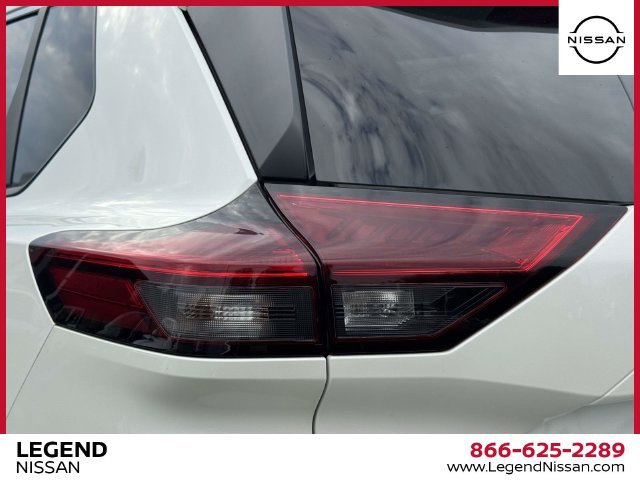 Certified 2023 Nissan Rogue SV w/ SV Premium B Package AWD/4WD image 11