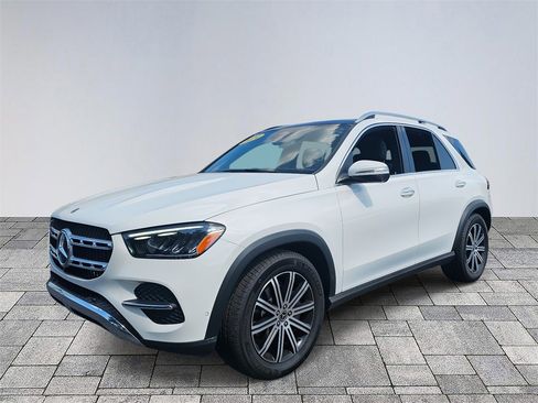 Used 2024 Mercedes-Benz GLE 350 4MATIC image 3