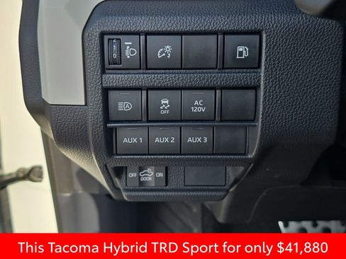 Used 2024 Toyota Tacoma TRD Sport w/ TRD Sport Upgrade Package image 32
