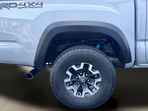 Used 2021 Toyota Tacoma TRD Off-Road w/ Technology Package image 42