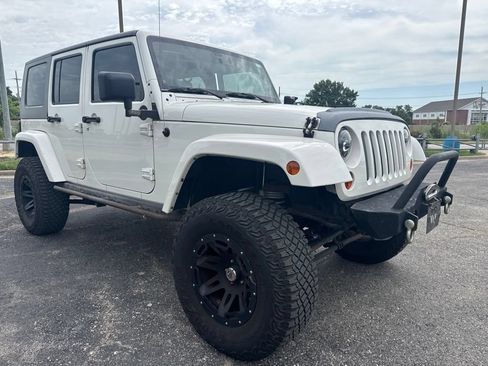 Used 2010 Jeep Wrangler Unlimited Sahara w/ Trailer Tow Group AWD/4WD image 4
