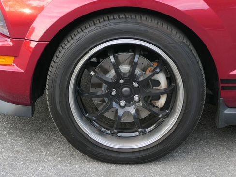 Used 2006 Ford Mustang Premium image 10