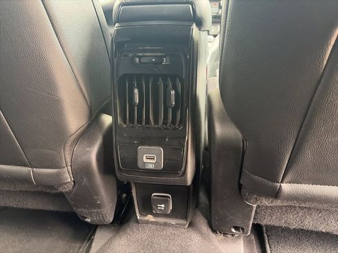 Used 2025 Jeep Compass Limited image 15