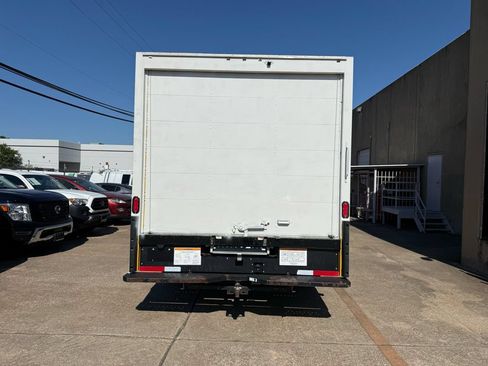 Used 2021 GMC Savana 3500 Extended w/ Power Convenience Package RWD image 5