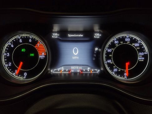 Used 2019 Jeep Cherokee Limited image 23