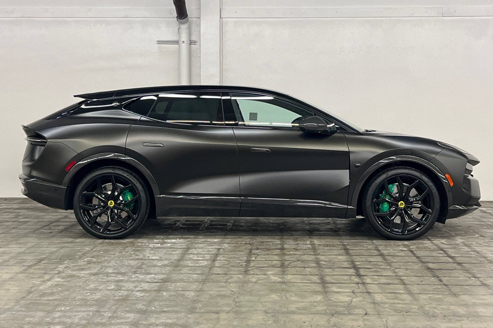 New 2025 Lotus Eletre AWD/4WD image 3
