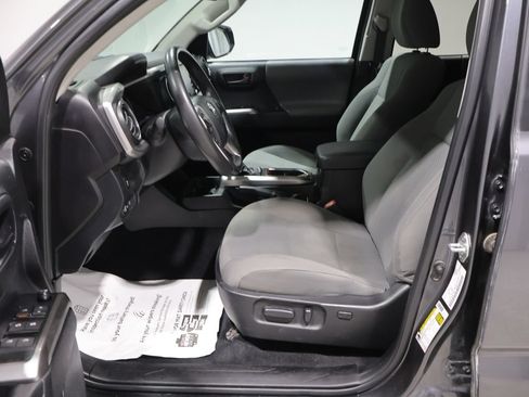 Used 2023 Toyota Tacoma SR5 w/ Technology Package AWD/4WD image 10