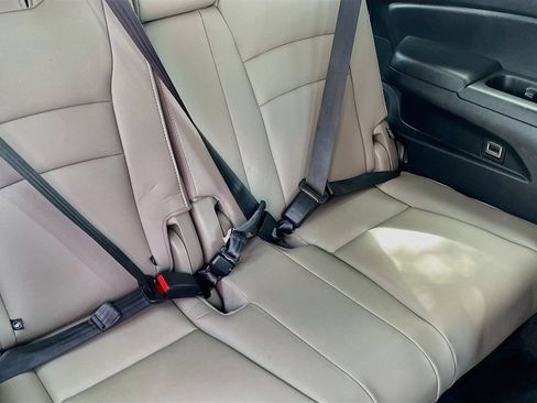 Used 2022 Honda Pilot Touring image 29