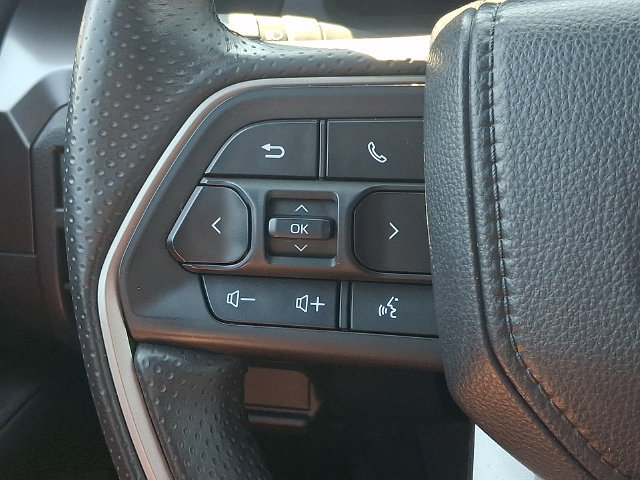 Used 2025 Toyota 4Runner SR5 AWD/4WD image 20