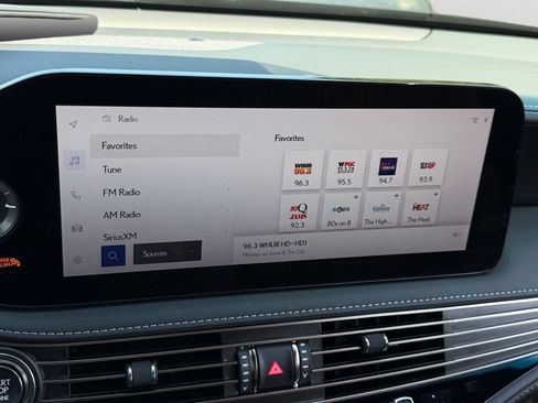 Certified 2023 Lexus LS 500 AWD w/ Luxury Package image 21