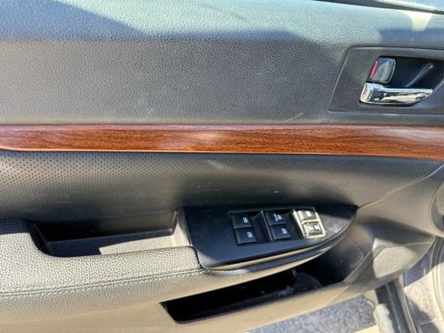 Used 2013 Subaru Outback 2.5i Limited image 17