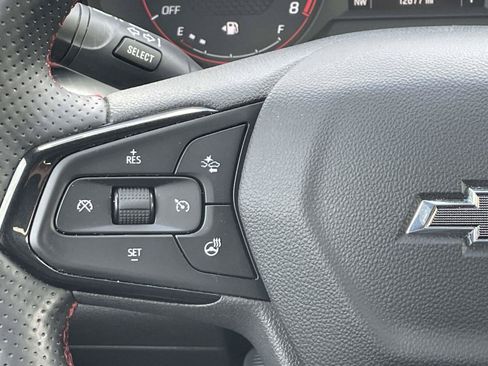 Used 2025 Chevrolet Trax RS w/ Driver Confidence Package FWD image 30