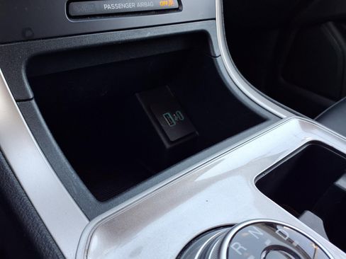 Used 2024 Ford Edge SEL image 12