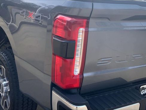 Used 2024 Ford F250 Lariat AWD/4WD image 47