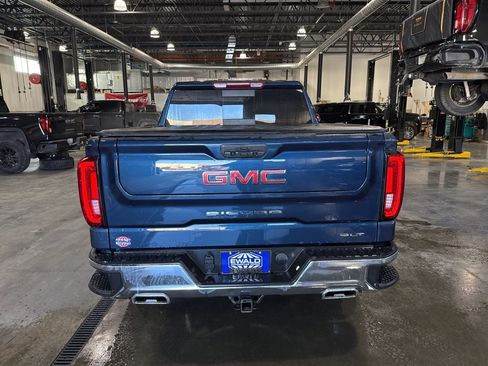 Used 2021 GMC Sierra 1500 SLT image 3