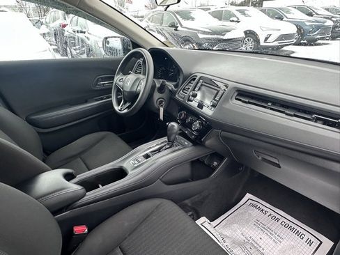 Used 2016 Honda HR-V LX image 17