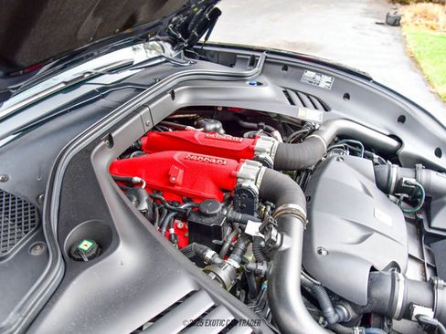 Used 2016 Ferrari California T image 21