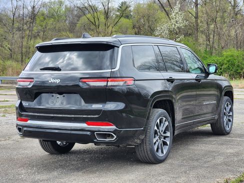 New 2025 Jeep Grand Cherokee L Overland image 13