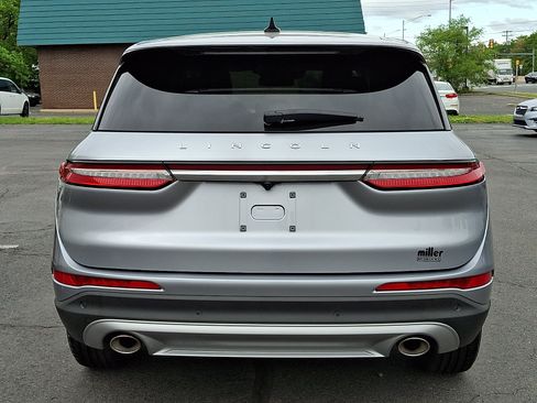 Used 2024 Lincoln Corsair AWD image 5