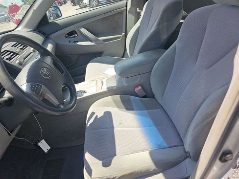 Used 2010 Toyota Camry FWD image 7