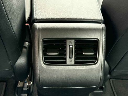 Used 2018 Honda Accord Touring image 16