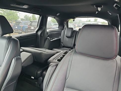 Used 2025 Honda Odyssey Sport-L image 9
