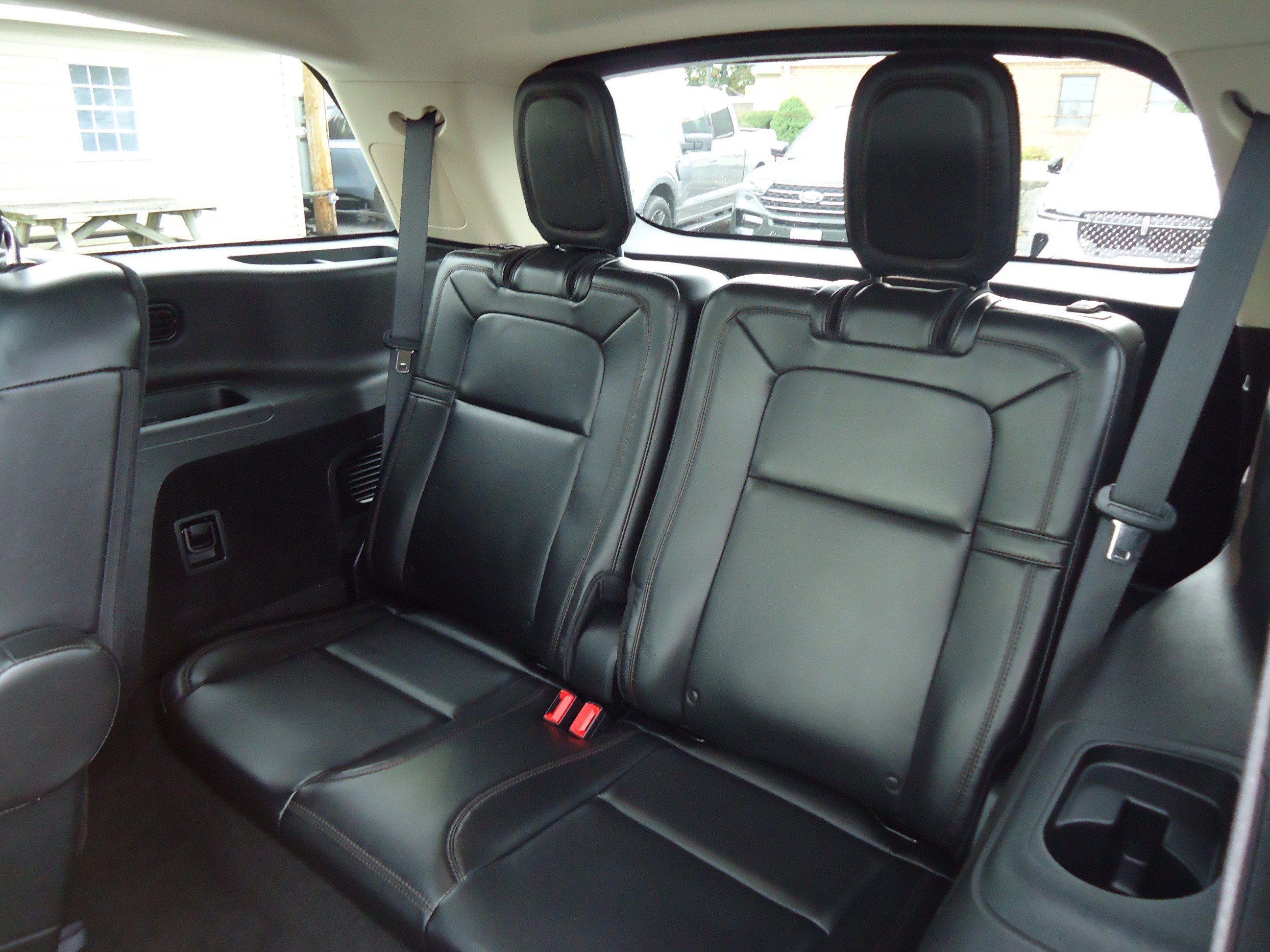 Used 2021 Lincoln Aviator Grand Touring w/ Equipment Group 302A AWD/4WD image 30