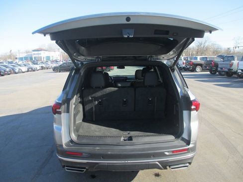 Certified 2025 Buick Enclave Preferred image 7