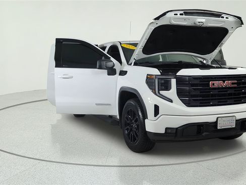 Used 2023 GMC Sierra 1500 Elevation AWD/4WD image 5
