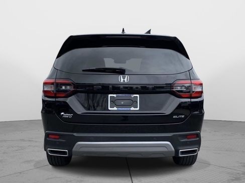 Used 2023 Honda Pilot Elite image 4