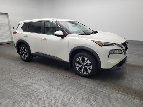 Used 2022 Nissan Rogue SV image 11