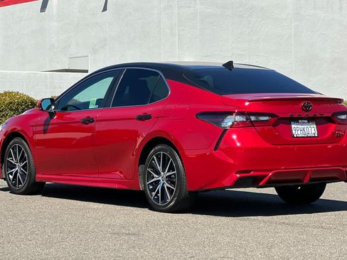 Used 2022 Toyota Camry SE FWD image 7