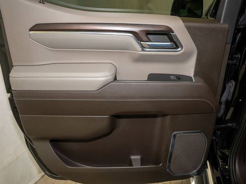 Used 2022 GMC Sierra 1500 SLT w/ SLT Premium Plus Package image 9