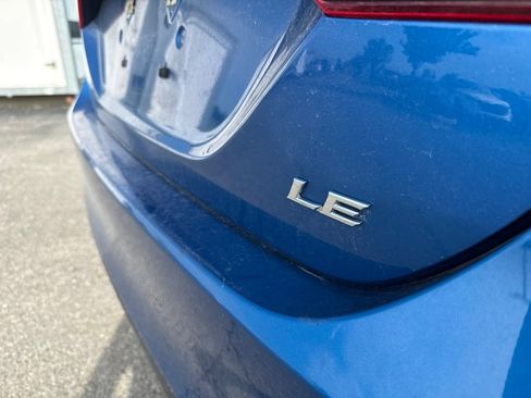 Used 2019 Toyota Camry LE FWD image 7