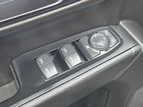 Used 2019 Chevrolet Silverado 1500 Custom Trail Boss w/ Custom Convenience Package AWD/4WD image 27