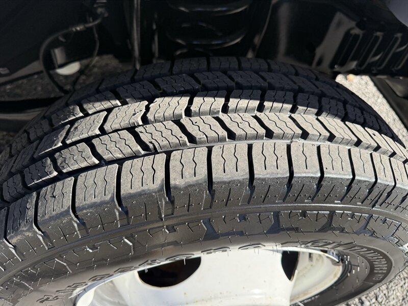 Used 2023 Ford E-350 and Econoline 350 Super Duty w/ Power Windows & Locks Group RWD image 8