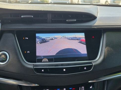 Used 2020 Cadillac XT5 Premium Luxury image 16