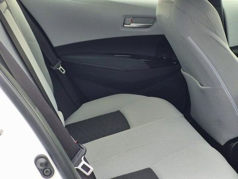 Used 2025 Toyota Corolla SE w/ SE Package image 18