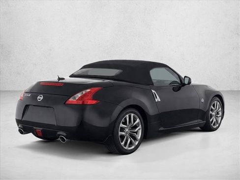 Used 2014 Nissan 370Z Touring w/ Navigation Package RWD image 7